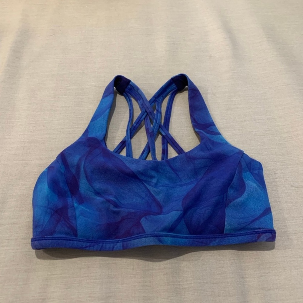 Lululemon blue sports bra size 6